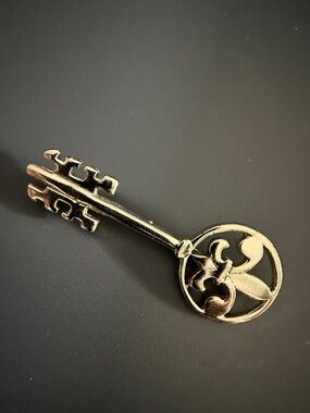 Fleur de Lis Key Brooch